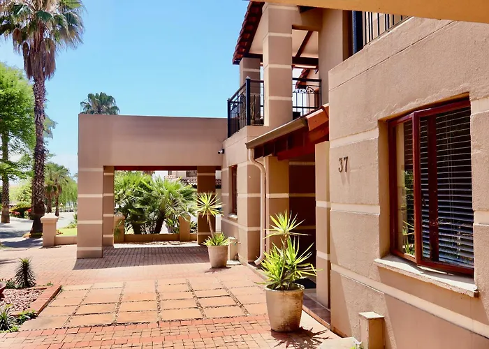 37 On Eagles Hotel Hartbeespoort