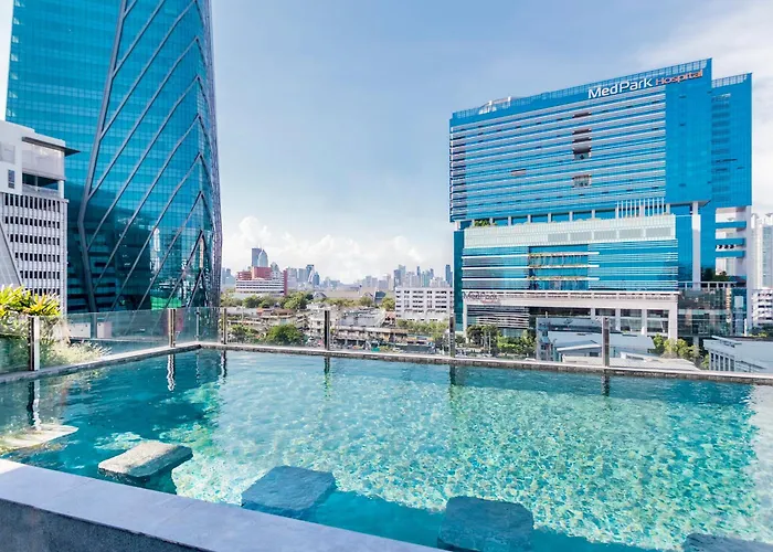 Seekers Finders Rama IV Hotel Surestay Collection By BW Bangkok