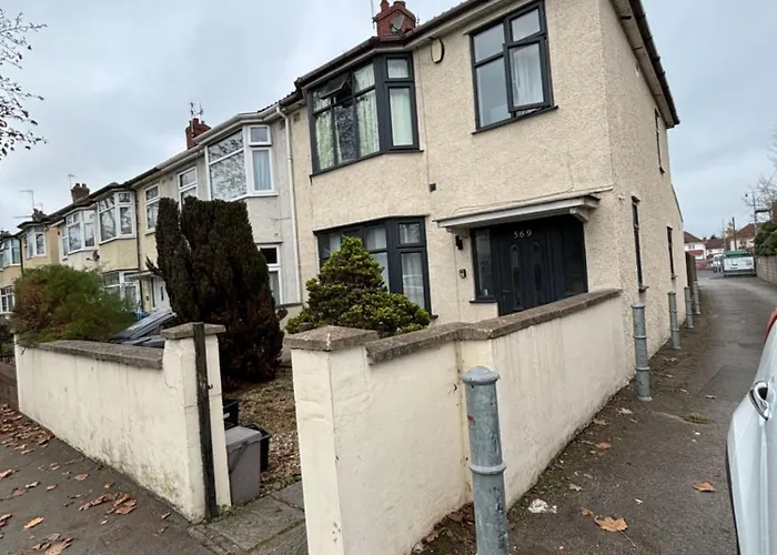 Shared House On Southmead Hotel Bristol