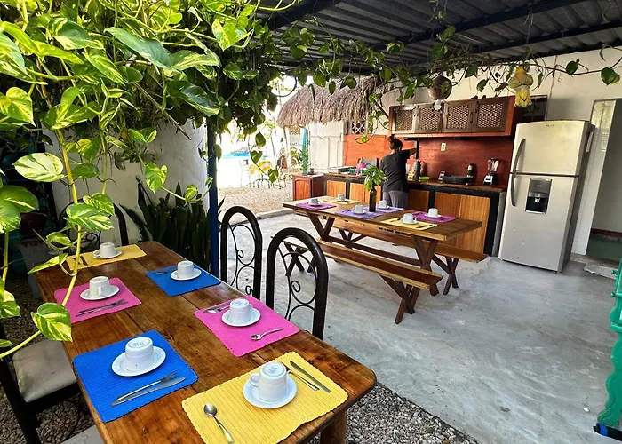 Guacamayas Hostel&Social Laundry Valladolid 