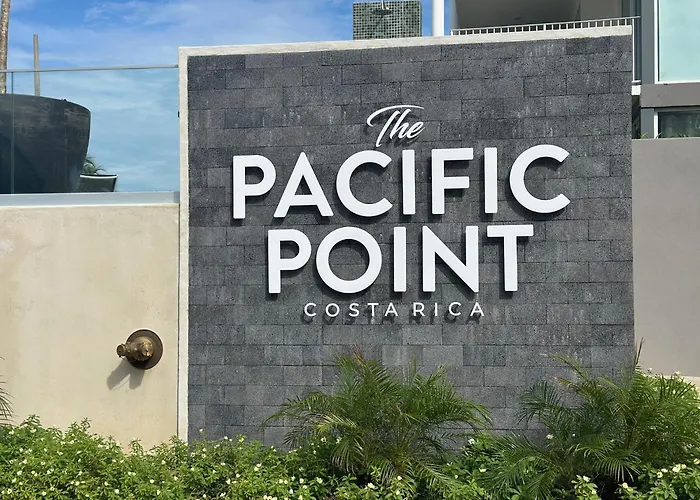 Ocean Front Luxury Hotel Room "Pacific Point" Jaco