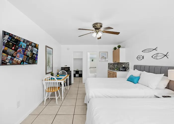Sunset Inn - Hallandale Beach