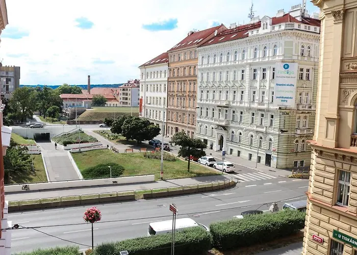 Rose Suites And Rooms Praga
