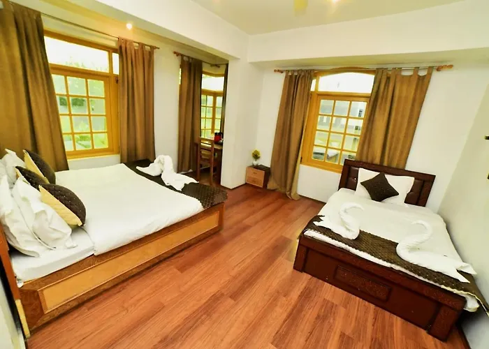 Chinar Inn Srinagar 