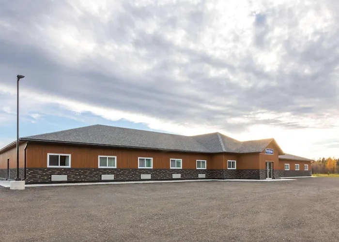 Travelodge By Wyndham Cochrane Ontario