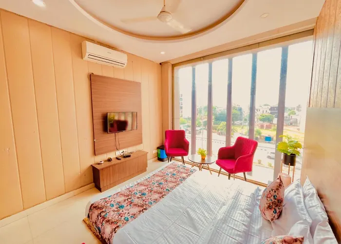 Pearl Grand-A Unit Of Elena Group Hotel Zirakpur
