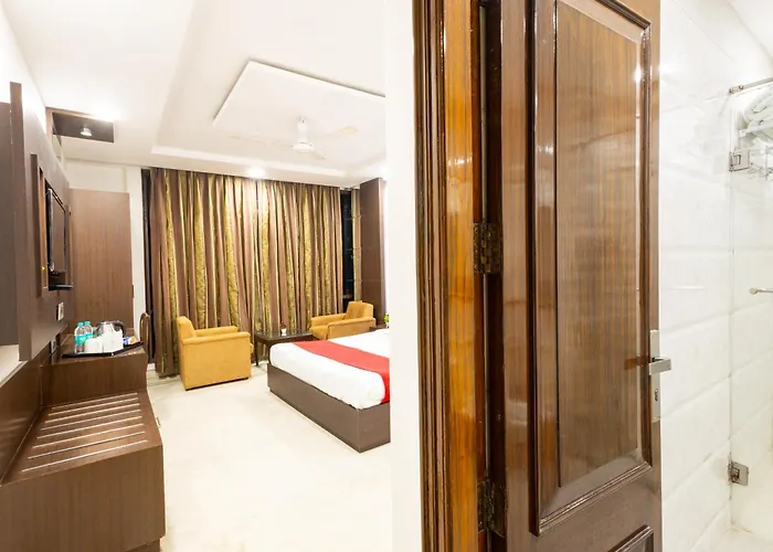 Hotel Panickers Residency - Near Ganga Ram & Blk Hospital - Karol Bagh Delhi 