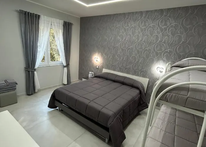 Skycity 2 B&B Naples