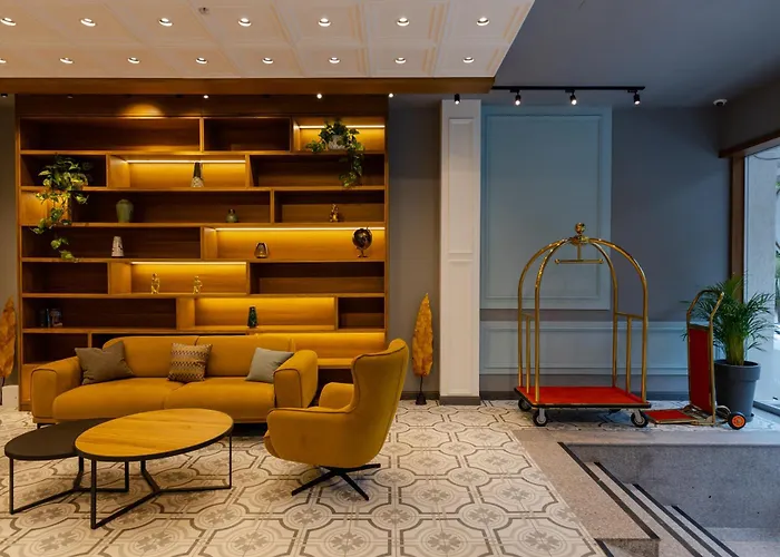 Hotel Monarch Batum