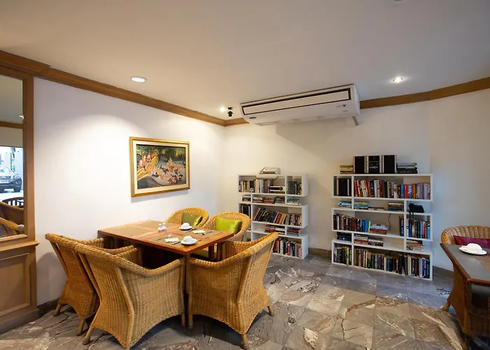 The Tarntawan Hotel Surawong Bangkok