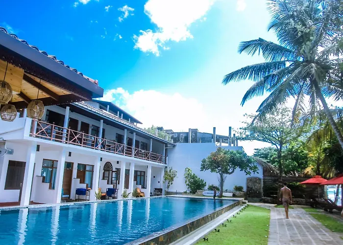 Hotel Surf Sea Breeze Mirissa