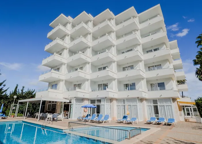 Apartamentos La Santa Maria Cala Millor 