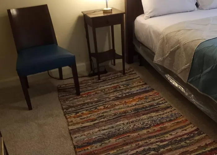 Hampton Lodge Silver Spring