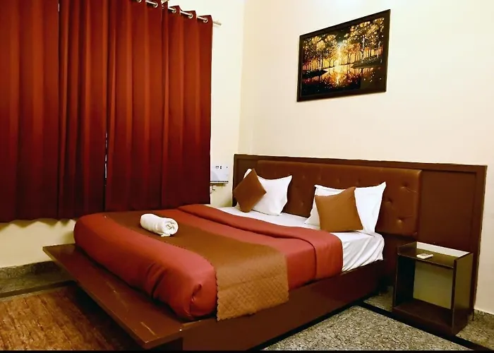 Play Hotel V3 Rishikesh