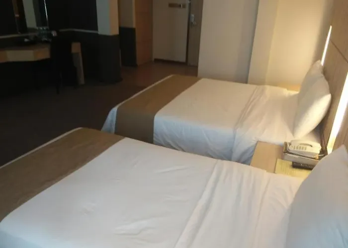 Grand Medallion Hotel Kampong Tabuan