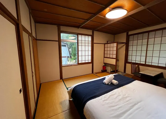 Sneaky Peaks Hotel Hakuba