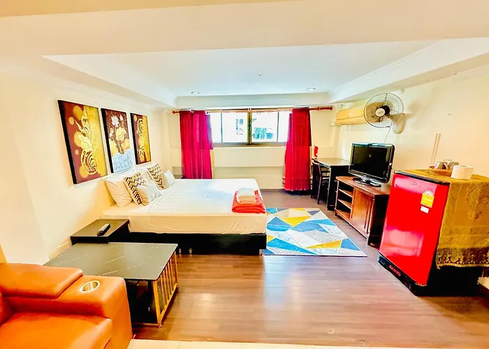 Sky Silk Decoration House Hotel Patong