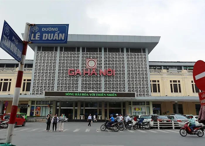 HOÀNG CƯỜNG HOTEL 15 Nguyễn Thái Học Hà Nội