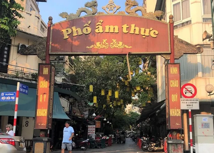 HOÀNG CƯỜNG HOTEL 15 Nguyễn Thái Học Hà Nội