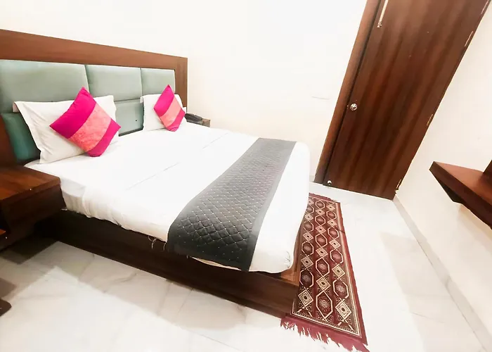 Glace Stay Inn Near Igi Airport New Delhi