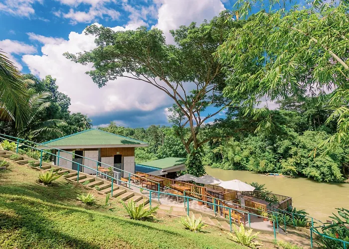 Busai Dream Falls Resort Loboc