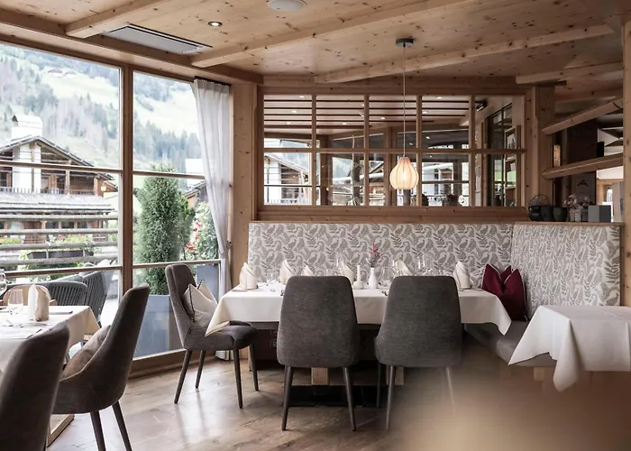Post Alpina - Family Chalets Dolomites Innichen