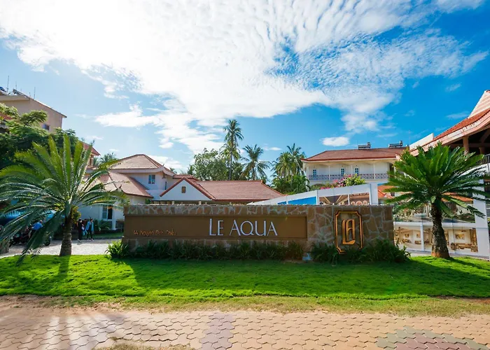 Le Aqua Resort & Spa Phan Thiet - Swiss Village Resort & Spa Mũi Né