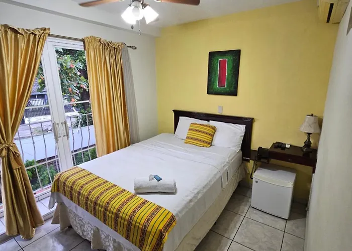 Hotel San Jose Hostal San Salvador