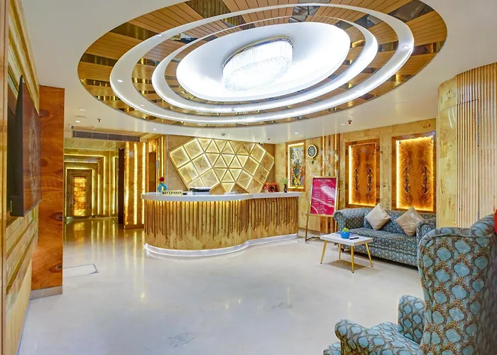 Hotel Gold Palace - 03 Mins Walk From New Delhi Railway Station