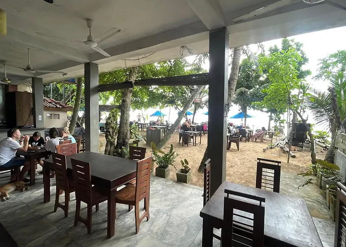 Sunset Colony Beach Resort Unawatuna