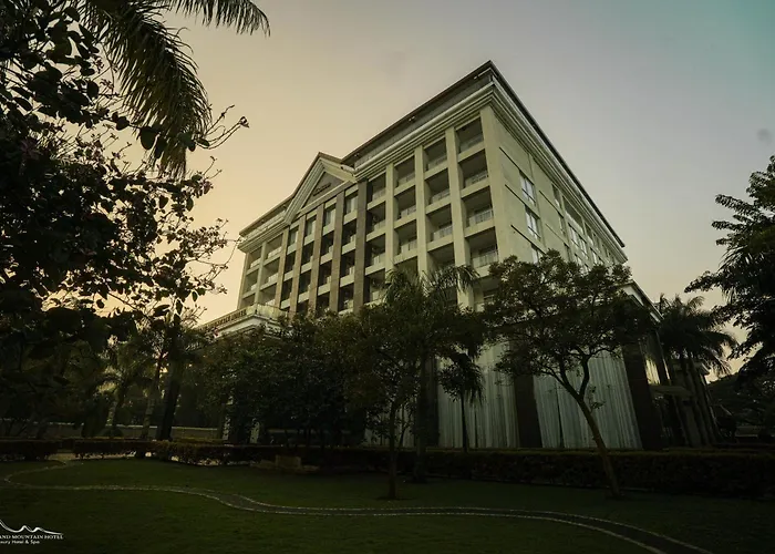 The Grand Mountain Hotel Matale