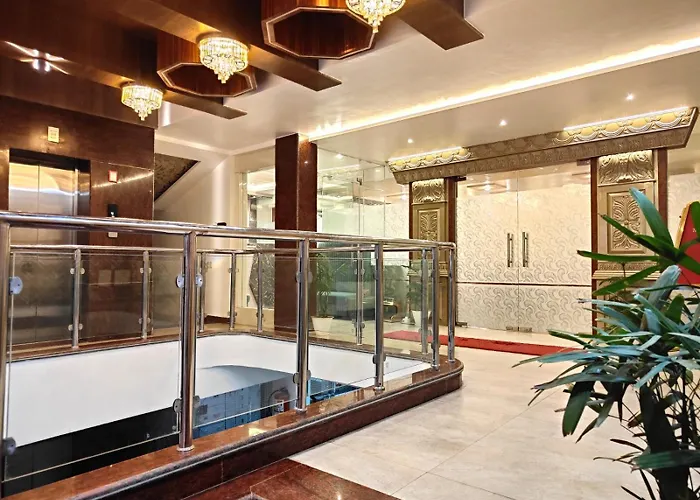 Hotel The Park View Prayagraj