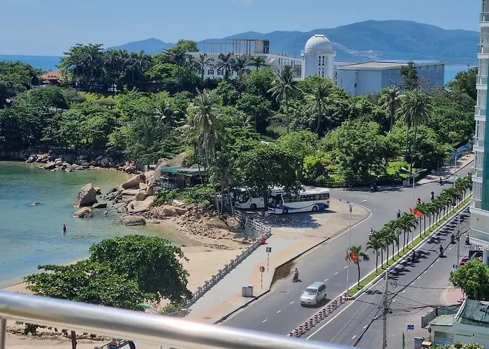 Hòn Chồng Hotel Nha Trang