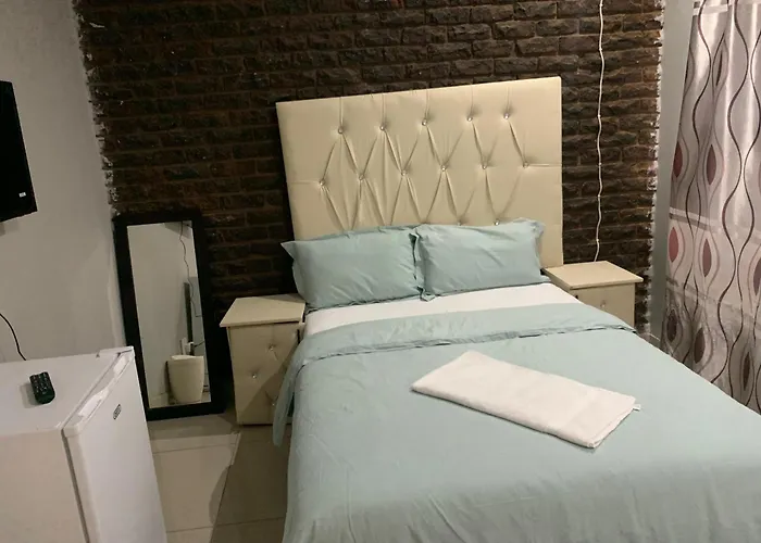 Reitz Guest House Mafikeng