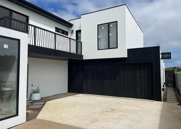 Windsor Studio Warrnambool
