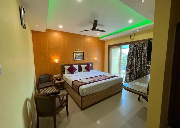 Sagar Kanya Inn - Where Every Sea-Facing Room Offers A Breathtaking View, Luxurious Swims In Our Pool, Delectable Dining At Our Restaurant, And Seamless Comfort With Modern Amenities Like Elevators Puri