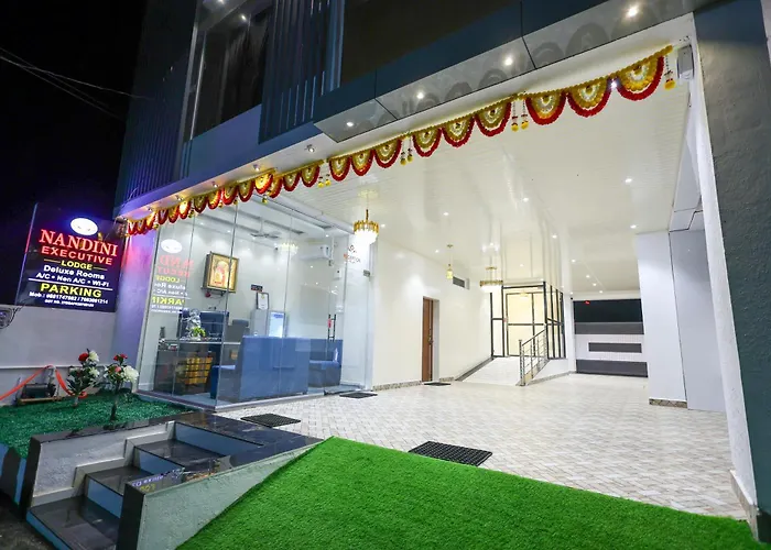 Nandini Executive Lodge Tuljapur