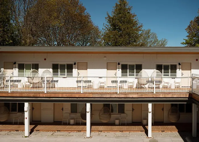 The Beach Motel Southampton