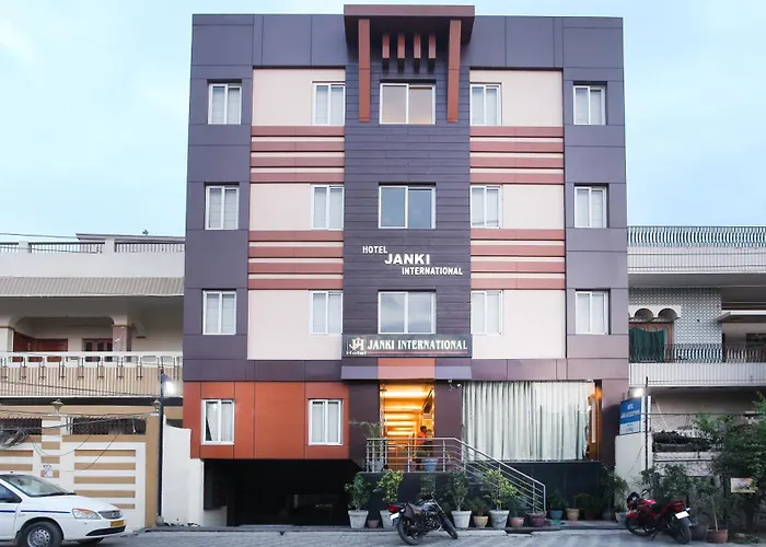 Hotel Janki International 3 Km From Kashi Vishwanath Temple Free Pickup From Railway Station Varanasi