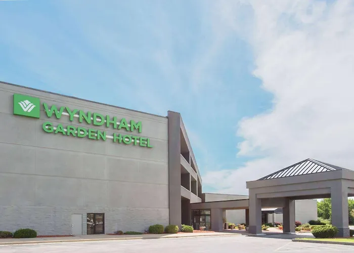 Wyndham Garden Conference Center Champaign - Urbana Hotel