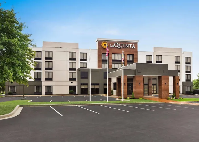 La Quinta By Wyndham Newark - Elkton Hotel