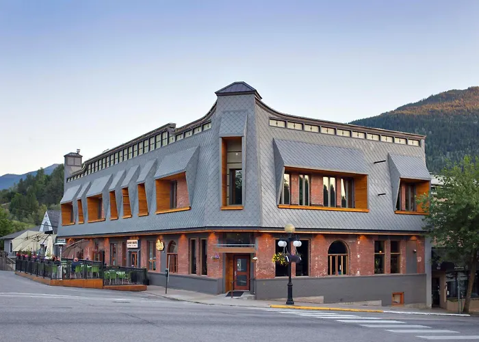 Savoy Hotel Nelson