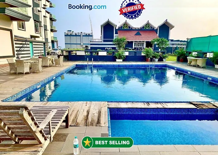Gr Palace, In Front Of Sea-Beach With Breakfast, Swimming-Pool, Fully Air-Conditioned, Hotel With Parking Availability Puri