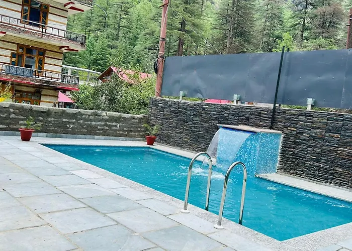 Asia Holidays Resort - With Swimming Pool And Centrally Ac Heated Rooms With Mountain View - On Road Property Kasol