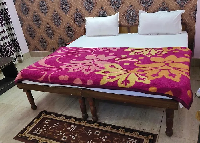 Jamuna Paying Guest House Varanasi