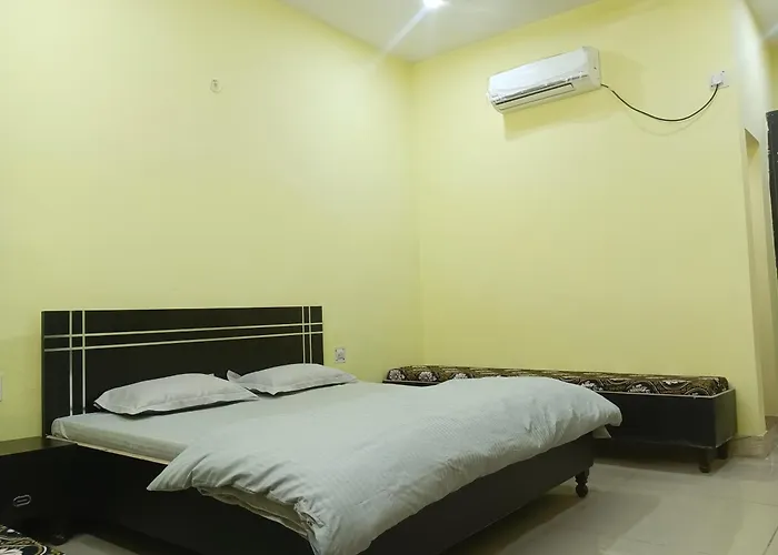 G G Multi Complex Hotel Meerut