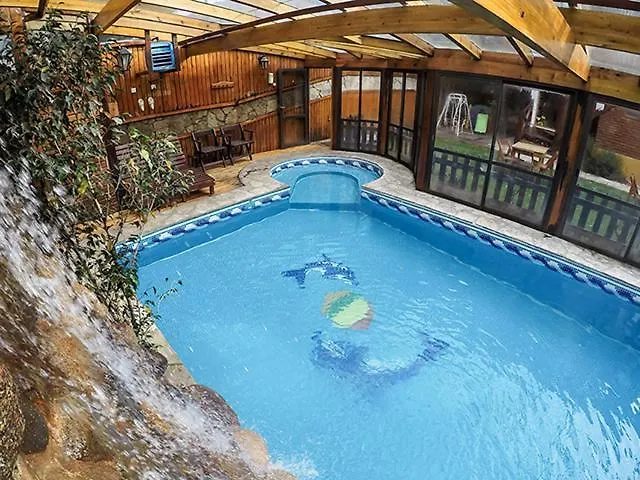 Cabañas Antuken - Piscina Cubierta - San Martín de los Andes