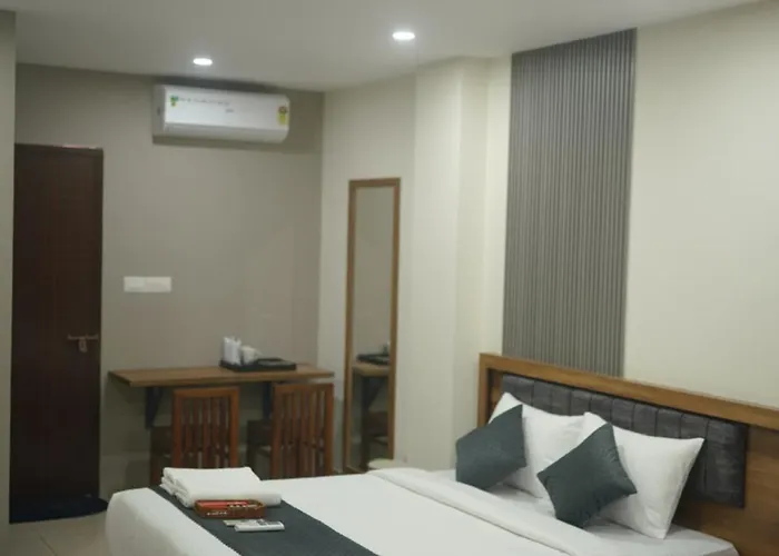 Cruz Inn Calicut