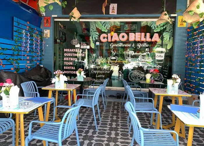 Ciao Bella Guesthouse & Bistro หาดกะตะ