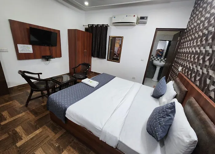 Hotel Aerotech Near Delhi Airport New Delhi